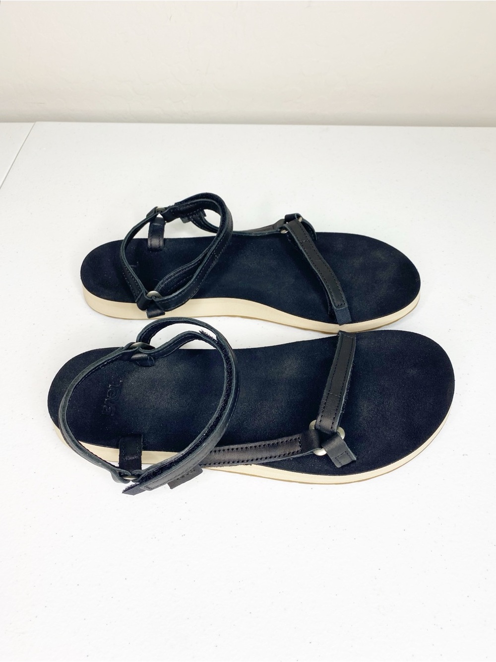 Teva Original Universal Slim Leather Minimalist Sandal Black Size 9